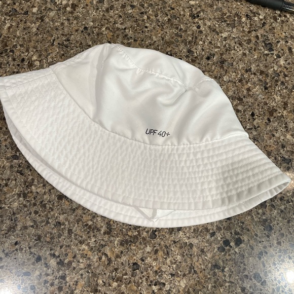 Baby Nike bucket hat - Picture 3 of 4